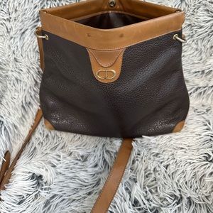 Very good condition.